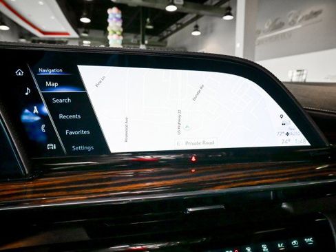 Used 2023 Cadillac Escalade ESV Premium Luxury AWD/4WD image 36
