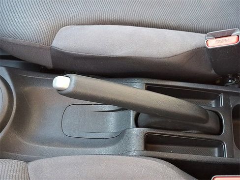 Used 2013 Honda Fit image 23