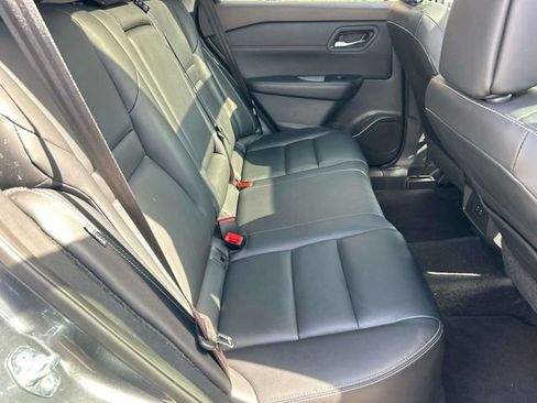 Used 2023 Nissan Rogue SL FWD image 27