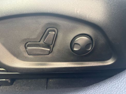 Used 2025 Jeep Compass Limited image 22