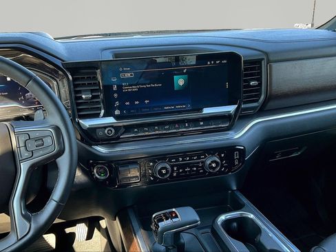 Used 2023 Chevrolet Silverado 1500 High Country w/ High Country Premium Package image 9