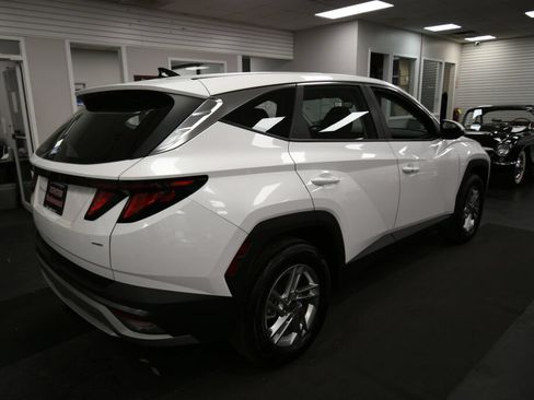 Used 2025 Hyundai Tucson SE AWD/4WD image 8