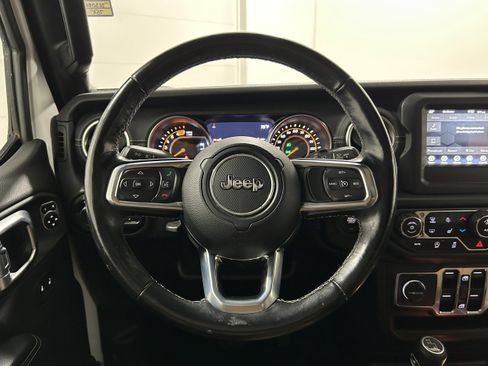 Used 2020 Jeep Wrangler Unlimited Sahara w/ Cold Weather Group image 14