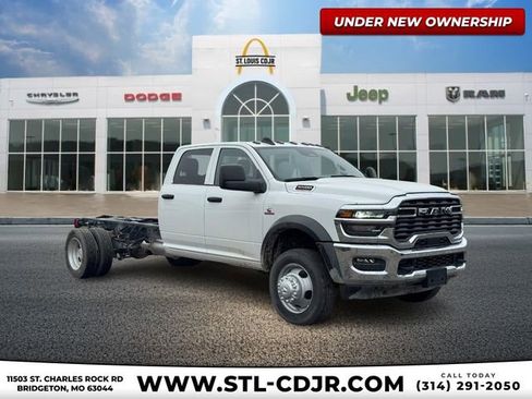 New 2025 RAM 5500 Tradesman w/ Chrome Appearance Group image 1