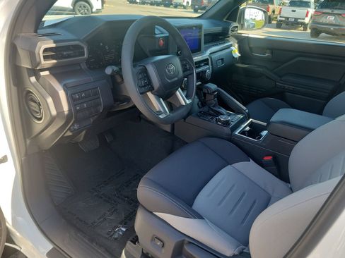 New 2026 Toyota Tacoma TRD Off-Road AWD/4WD image 9