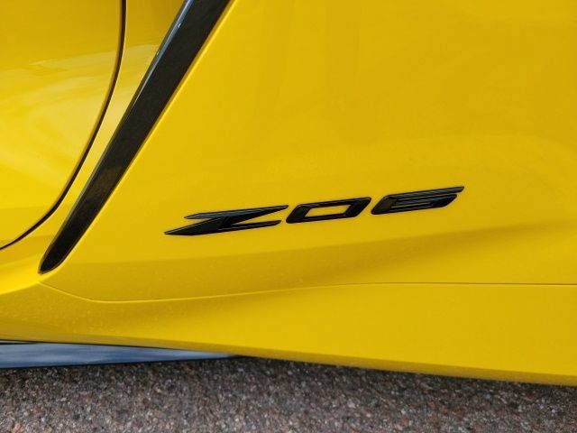 Used 2025 Chevrolet Corvette Z06 RWD image 9