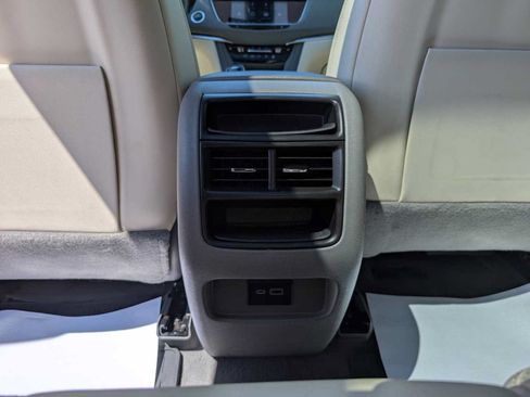 Certified 2023 Cadillac XT5 Premium Luxury w/ LPO, Floor Liner Package AWD/4WD image 20