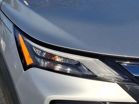 Used 2024 Nissan Rogue SV image 9