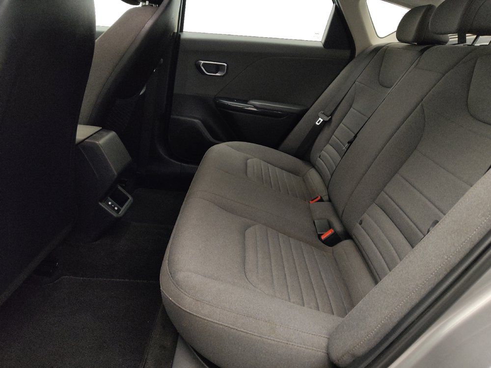 Used 2025 Kia K4 EX FWD image 18