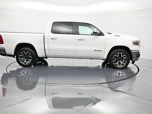 Used 2025 RAM 1500 Laramie AWD/4WD image 4