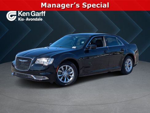 Used 2021 Chrysler 300 Touring image 1