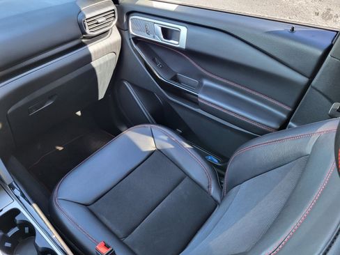 Certified 2023 Ford Explorer ST-Line w/ Class IV Trailer Tow Package image 16