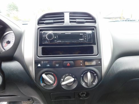 Used 2005 Toyota RAV4 4WD image 10