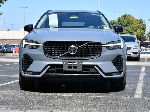 Used 2024 Volvo XC60 B5 Plus w/ Protection Package Premier AWD/4WD image 2
