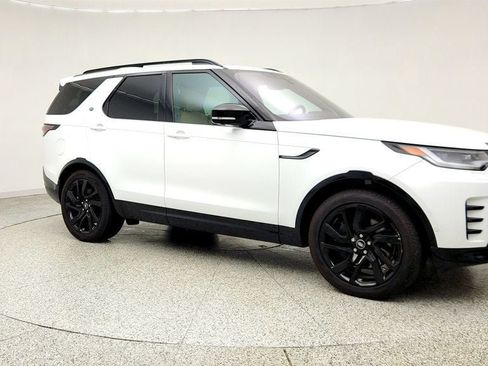 Used 2023 Land Rover Discovery HSE R-Dynamic AWD/4WD image 3