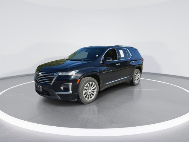 Used 2023 Chevrolet Traverse Premier FWD image 4