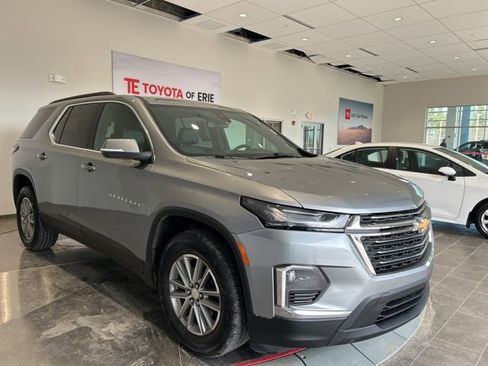 Used 2023 Chevrolet Traverse LT AWD/4WD image 1