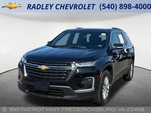 Used 2023 Chevrolet Traverse LT AWD/4WD image 1