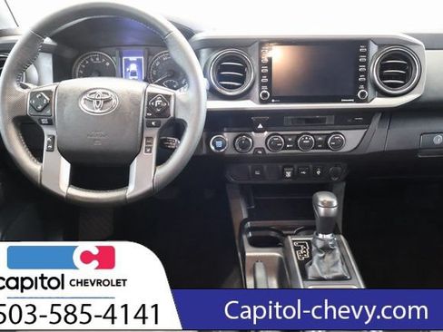 Used 2023 Toyota Tacoma TRD Off-Road AWD/4WD image 15
