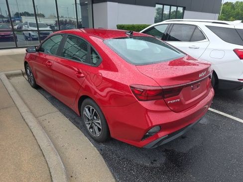 Certified 2024 Kia Forte LXS FWD image 4