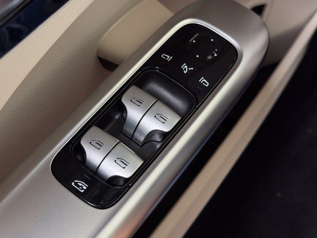 Certified 2025 Mercedes-Benz C 300 Sedan image 19