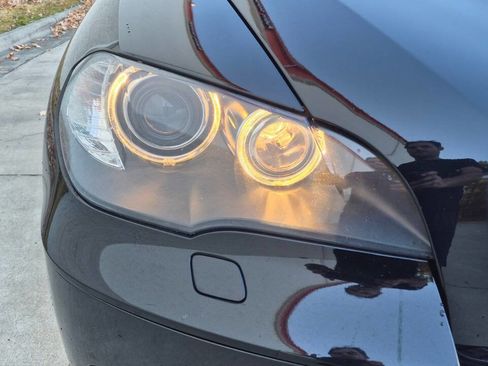 Used 2011 BMW X5 xDrive35i image 12