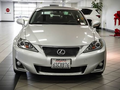 Used 2011 Lexus IS 250 w/ Premium Pkg Value Edition RWD image 4