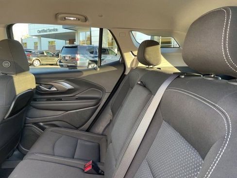 Used 2023 GMC Terrain SLE image 14
