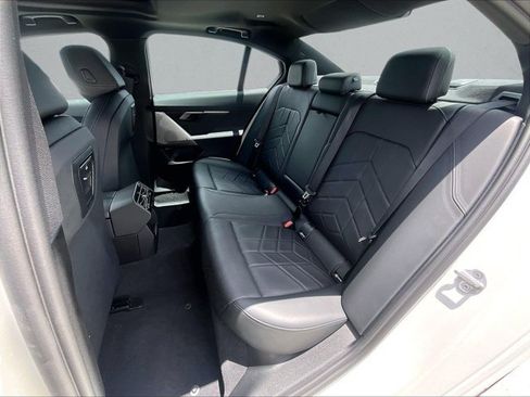 Used 2026 BMW 530i RWD image 28