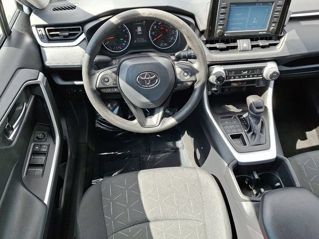Used 2022 Toyota RAV4 XLE AWD/4WD image 11