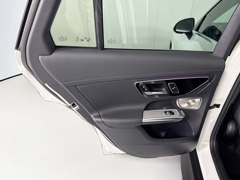 Used 2023 Mercedes-Benz GLC 300 image 26