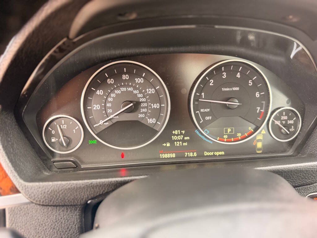 Used 2014 BMW 328i xDrive Sedan AWD/4WD image 18