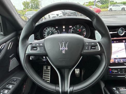Used 2022 Maserati Quattroporte Modena RWD image 2