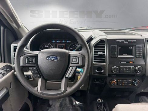 Certified 2017 Ford F250 XLT AWD/4WD image 3