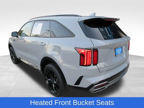 Used 2023 Kia Sorento SX AWD/4WD image 3