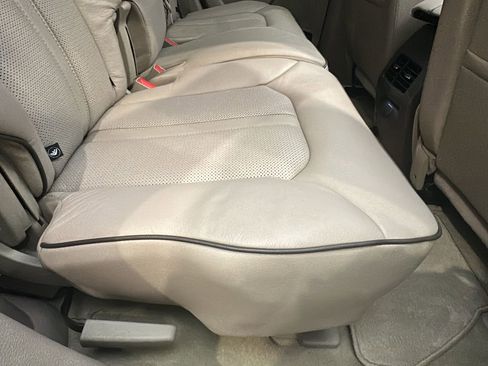 Used 2012 Lincoln MKX AWD image 16