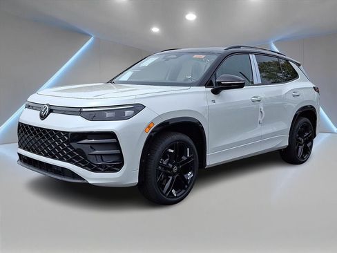 New 2026 Volkswagen Tiguan SE R-Line AWD/4WD image 2