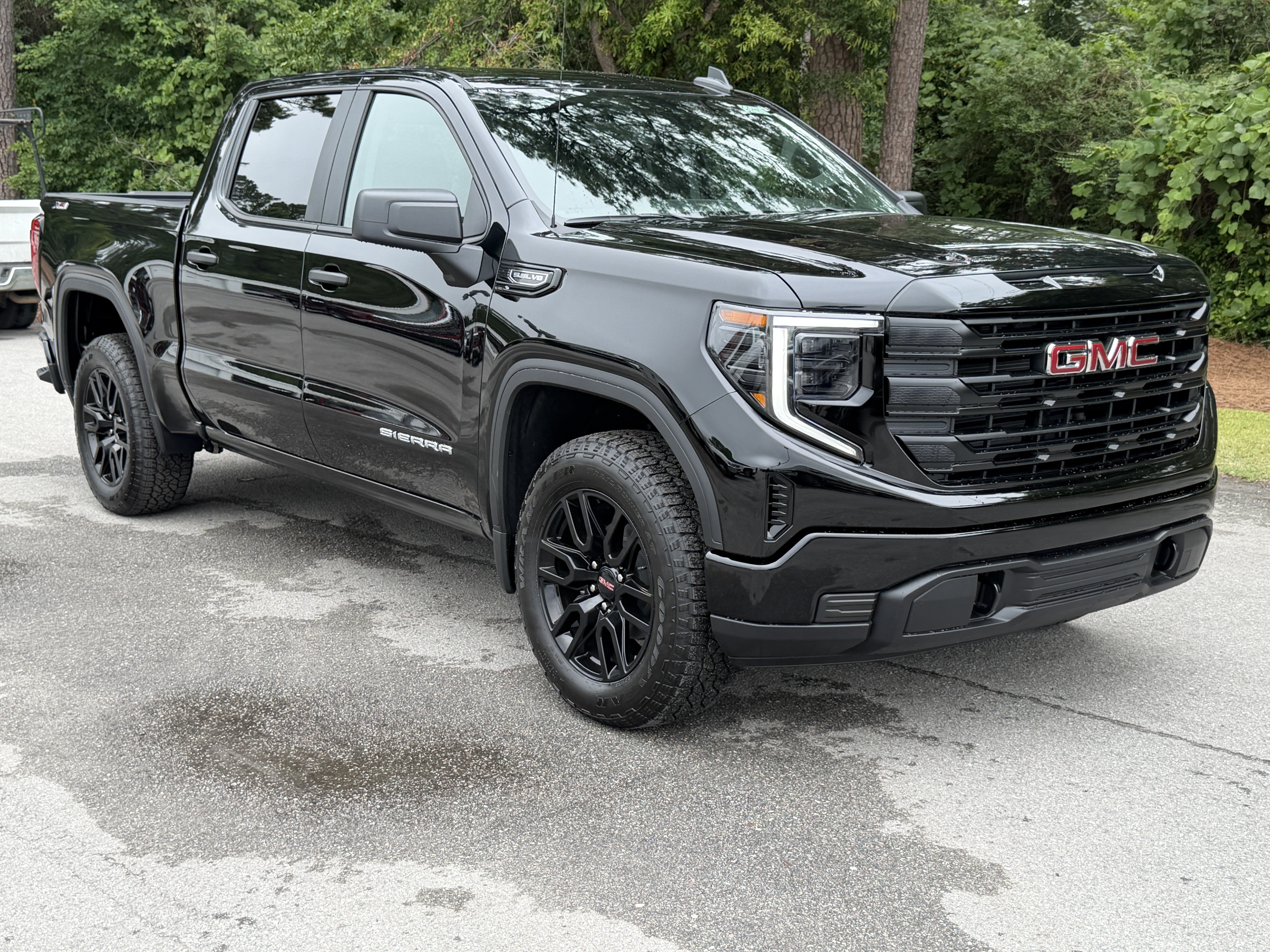 New 2026 GMC Sierra 1500 Pro w/ Graphite Edition RWD image 28