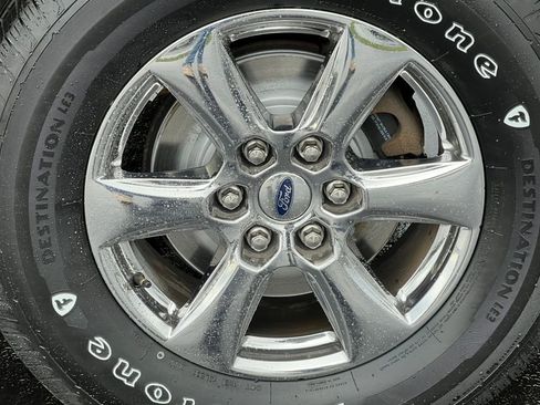 Used 2018 Ford F150 XLT w/ Equipment Group 302A Luxury AWD/4WD image 9