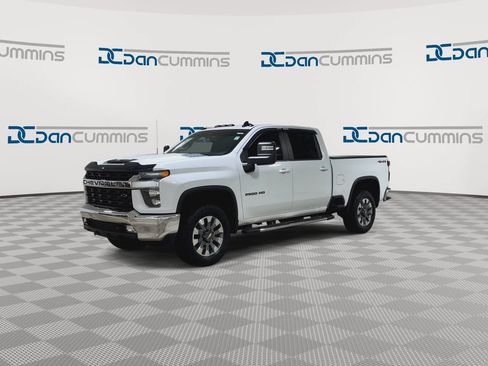 Used 2021 Chevrolet Silverado 2500 LT w/ Convenience Package AWD/4WD image 4