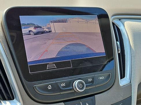Used 2023 Chevrolet Malibu LT FWD image 20