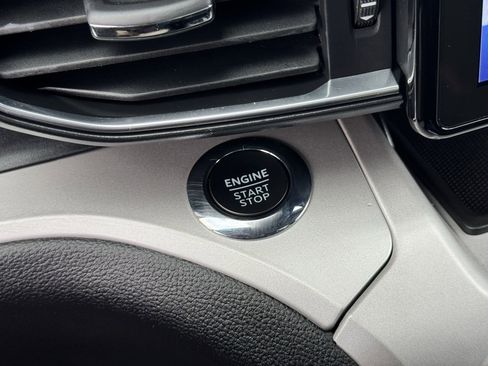 Used 2023 Ford Explorer XLT w/ Equipment Group 202A image 32