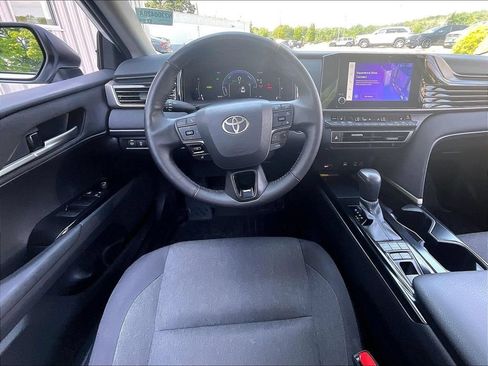 Used 2025 Toyota Camry LE w/ Convenience Package AWD/4WD image 17