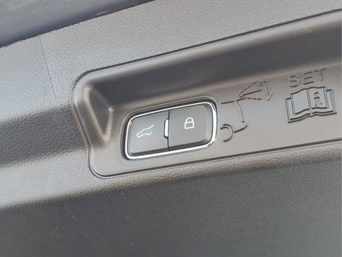 Used 2025 Ford Explorer ST-Line image 30