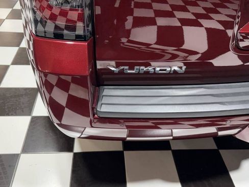 Used 2018 GMC Yukon SLE w/ HD Trailering Package image 12