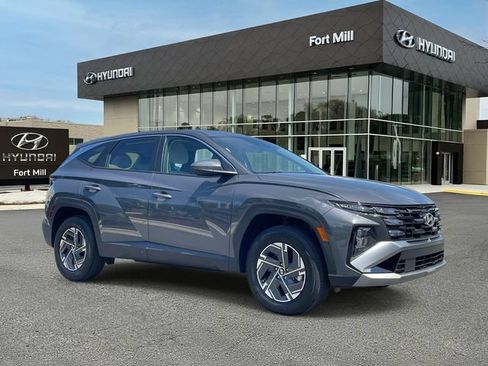 Certified 2026 Hyundai Tucson Blue SE AWD/4WD image 1