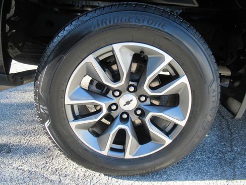 Used 2023 Chevrolet Silverado 1500 RST RWD image 8