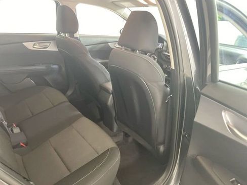 Used 2024 Kia Forte LXS w/ LXS Technology Package image 32