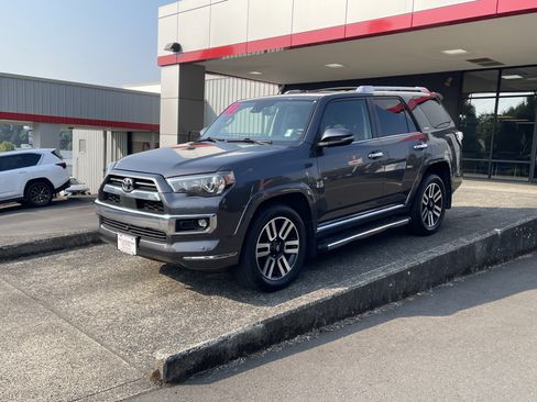 Certified 2022 Toyota 4Runner Limited AWD/4WD image 4