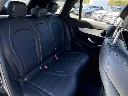 Used 2022 Mercedes-Benz GLC 300 w/ Premium Package Lite image 18